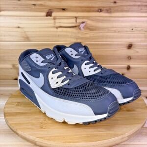 Nike Air Max 90 Sneakers Mens 11 Black White and Gray Low Top Athletic Shoes